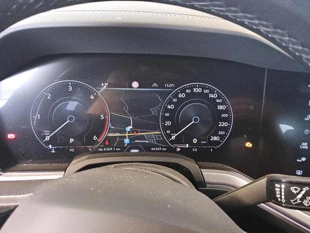 Volkswagen Touareg 2023 г. Синий, пробег 47000 км