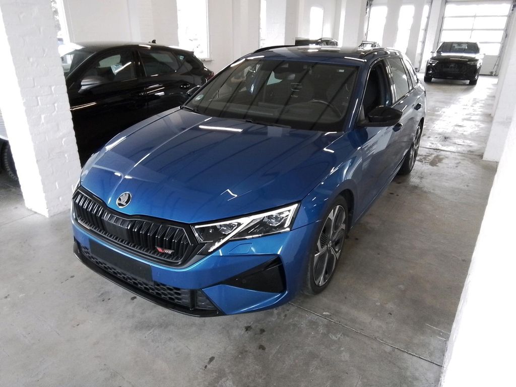 Skoda Octavia 2024 г. Синий, пробег 45582 км