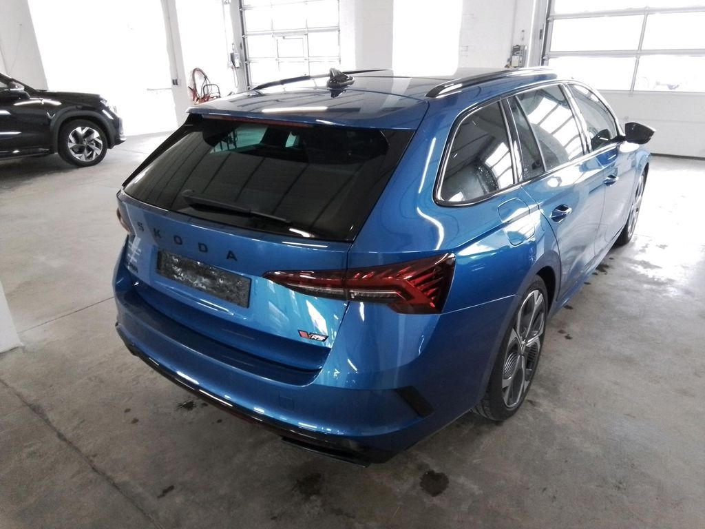 Skoda Octavia 2024 г. Синий, пробег 45582 км